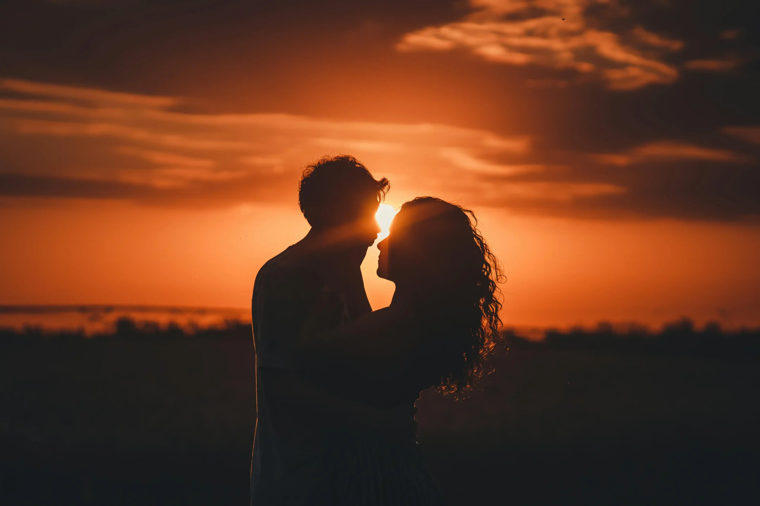 Romantic Hindi love shayari text with heart symbol for Instagram love posts